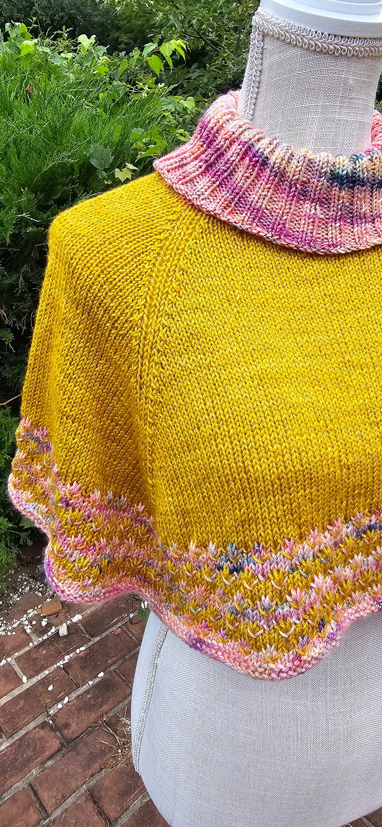 Pomona Capelet Knitting Pattern