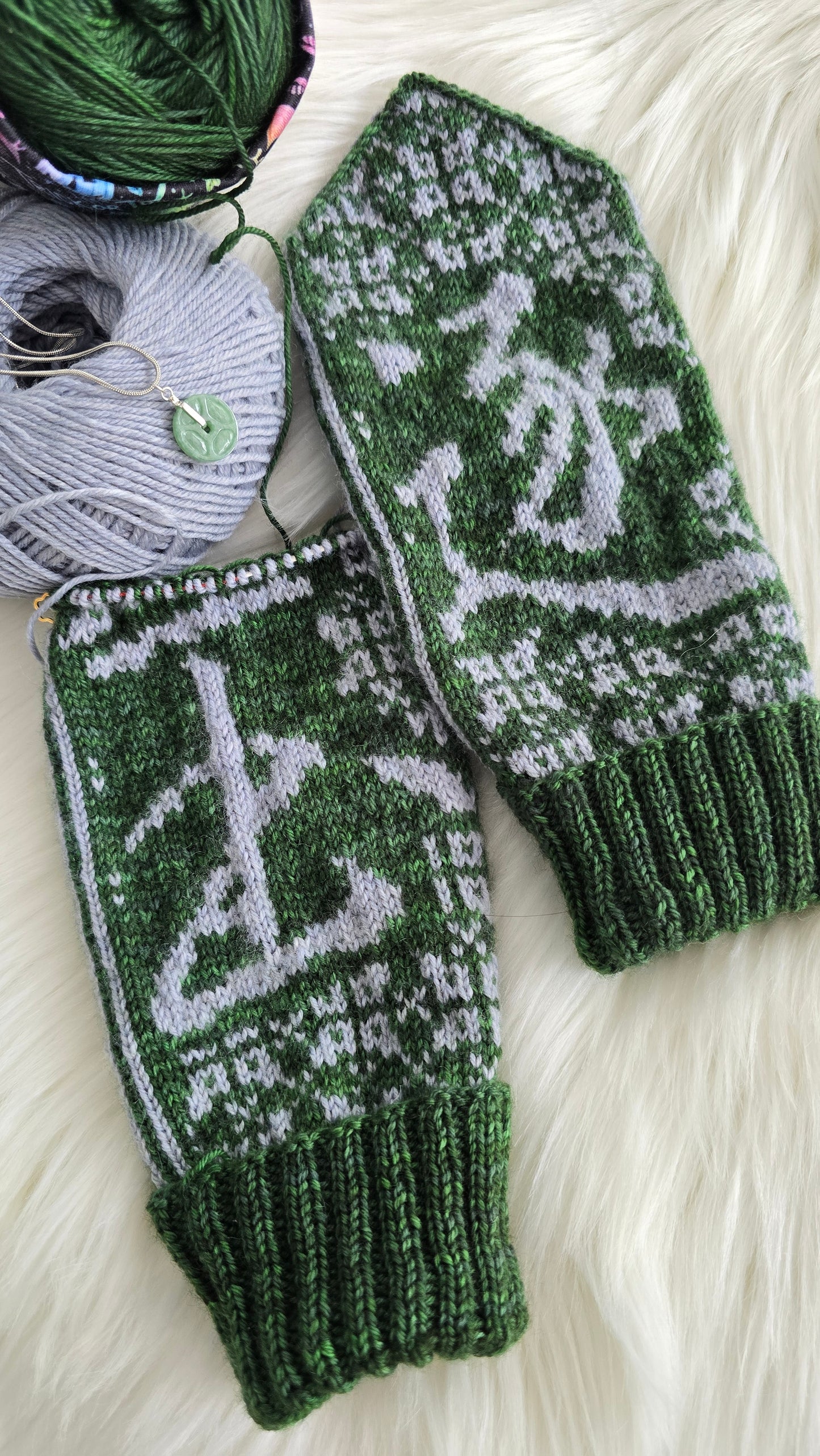 Pursuit of Jade Mittens Knitting Pattern