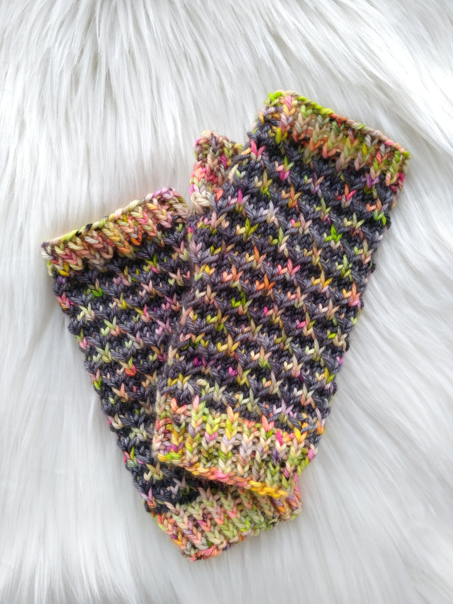 Rosewood Mitts (LIGHT) Knitting Pattern