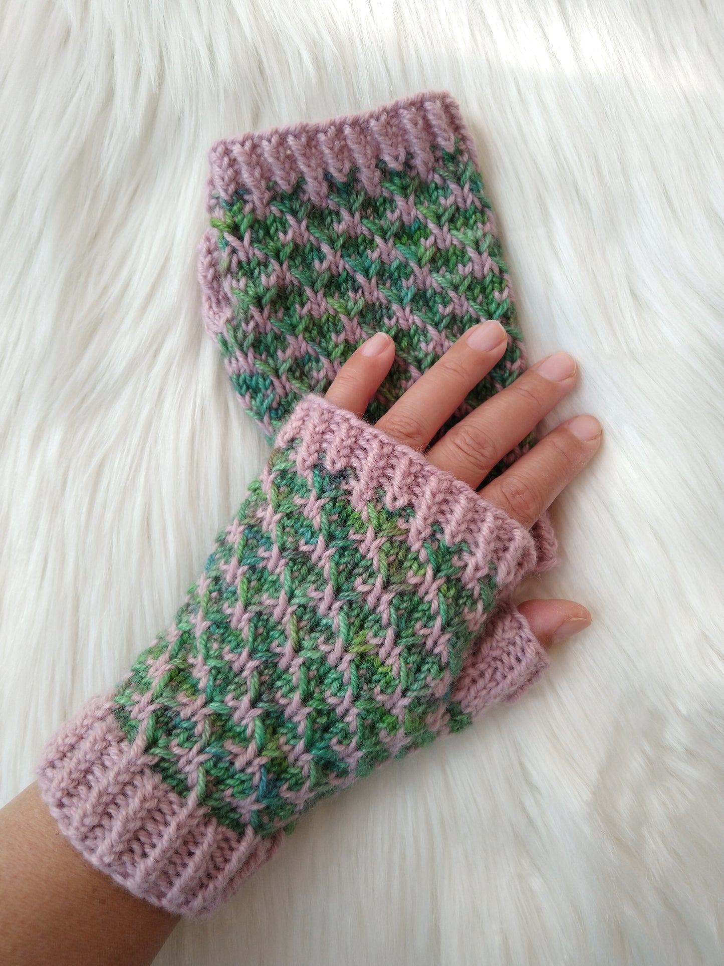 Rosewood Mitts (LIGHT) Knitting Pattern