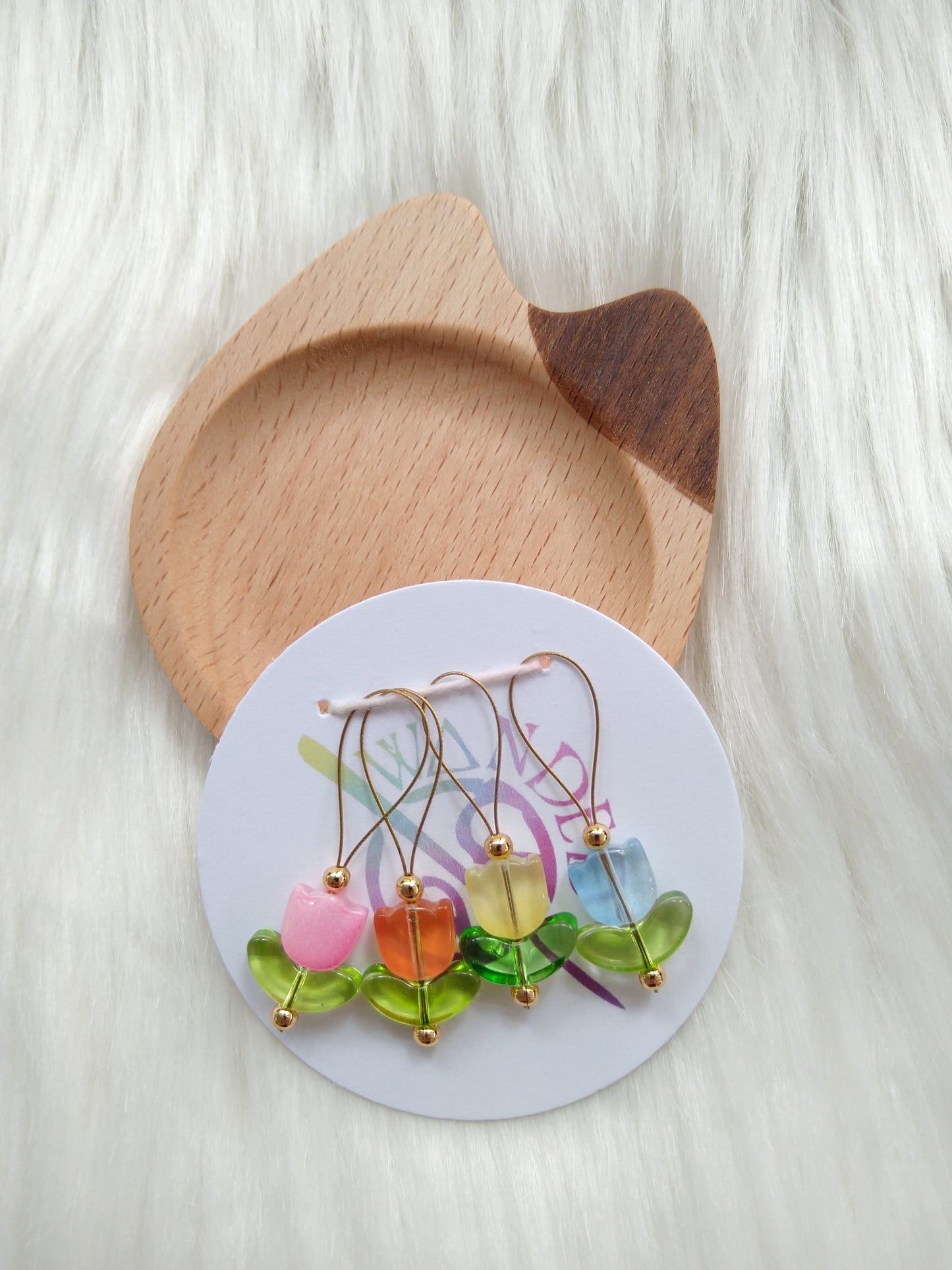 Stitch Markers - Tulips, set of 4 (gold wire)
