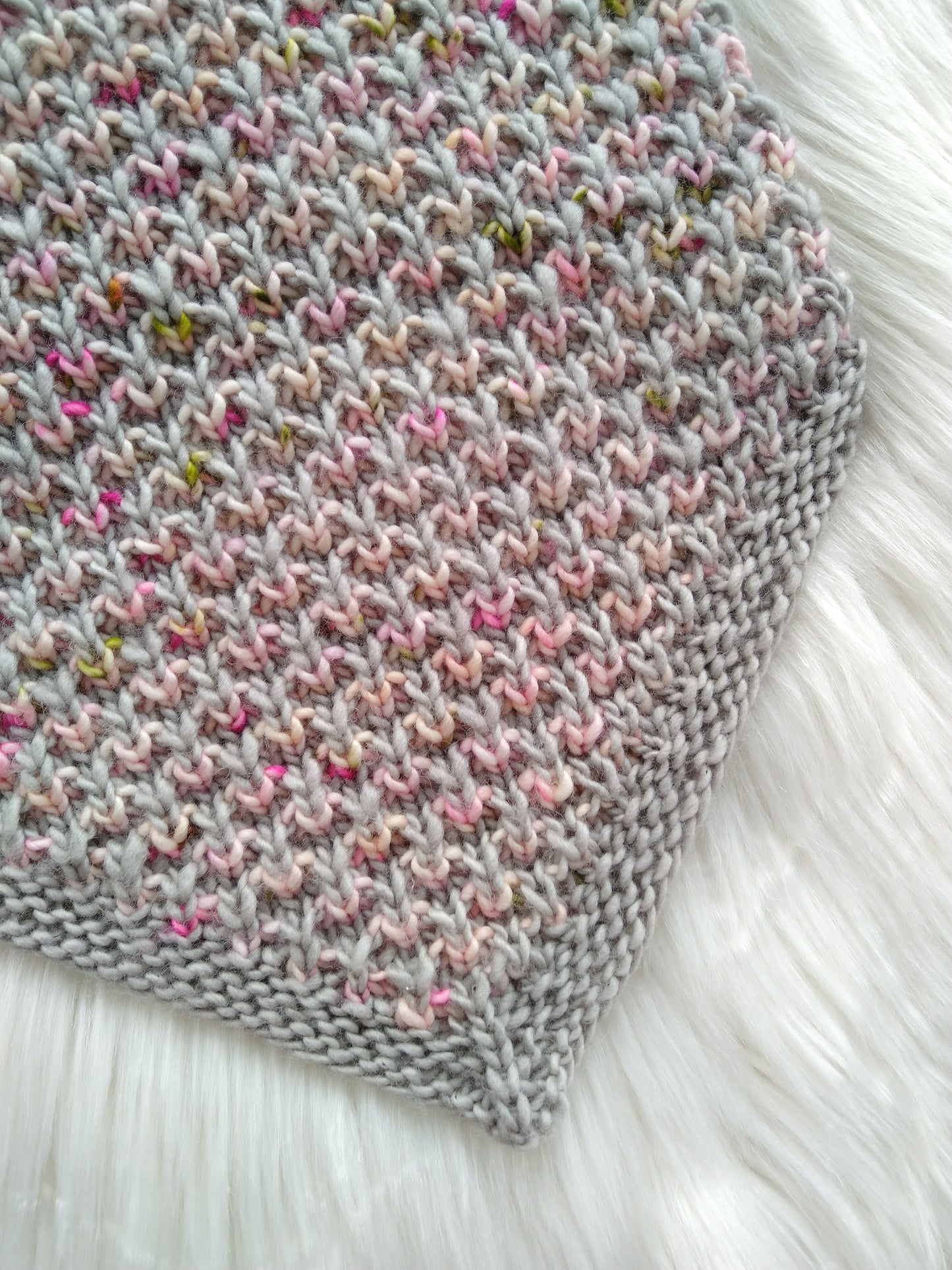 Quibbler Bandana Cowl Knitting Pattern