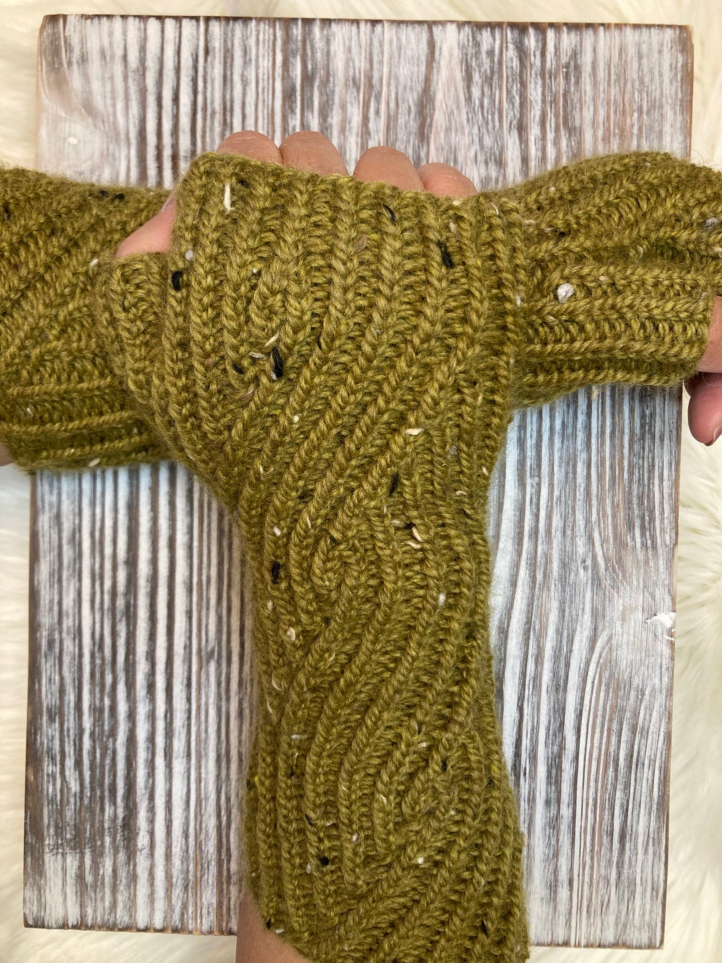 Incarcerous (Mitts) Knitting Pattern