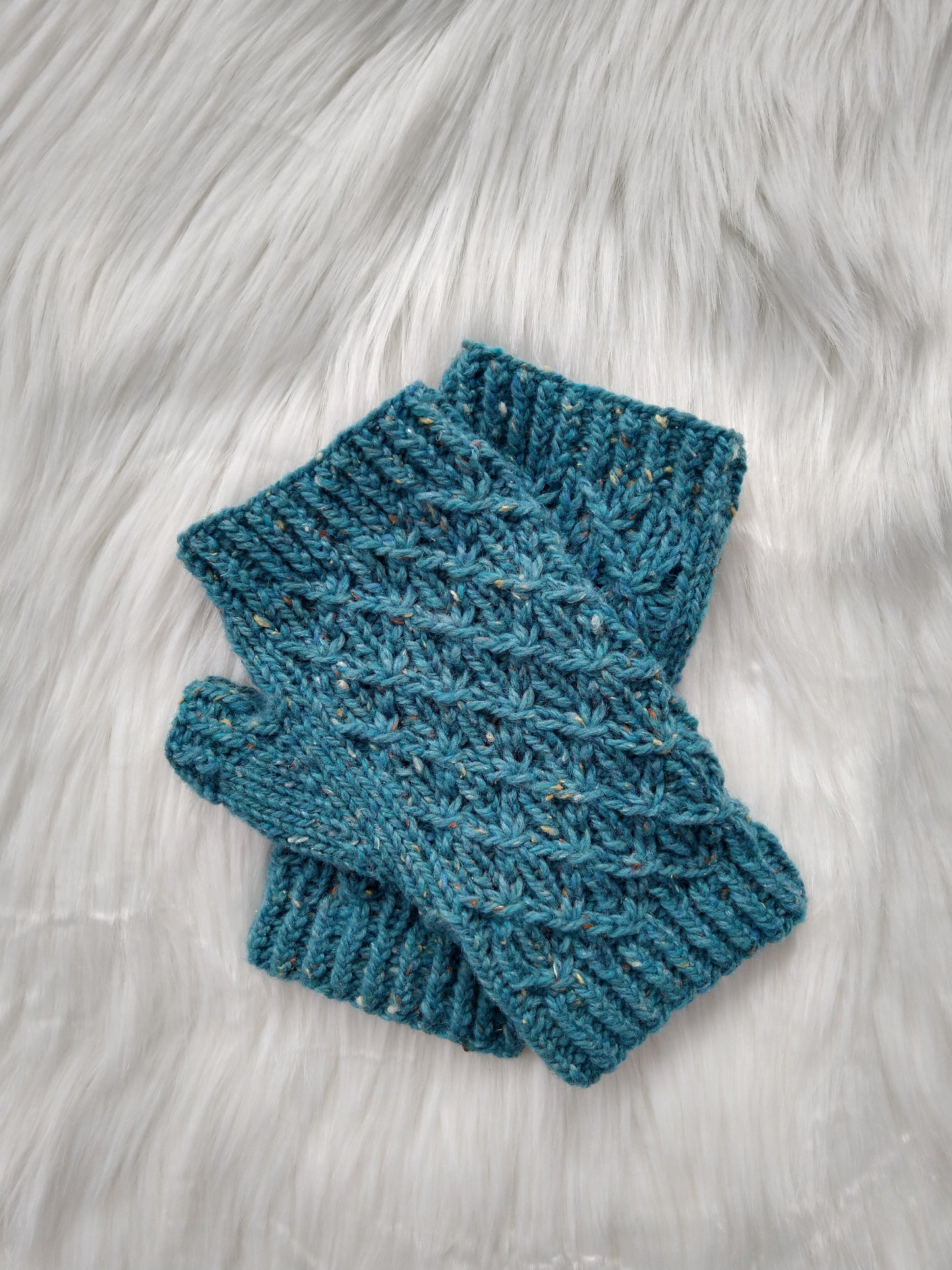Granger Mitts Knitting Pattern