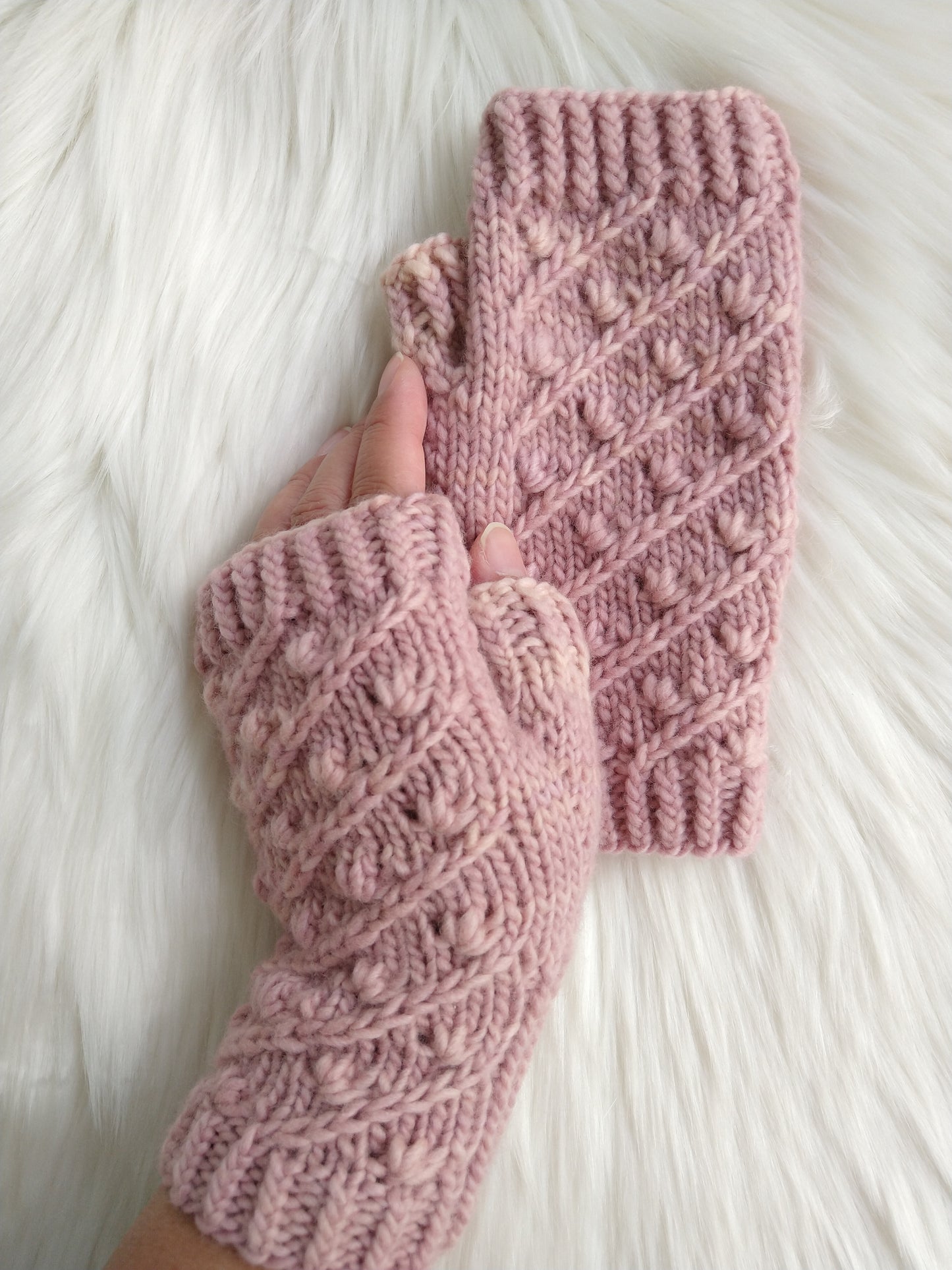 Veela Mitts Knitting Pattern