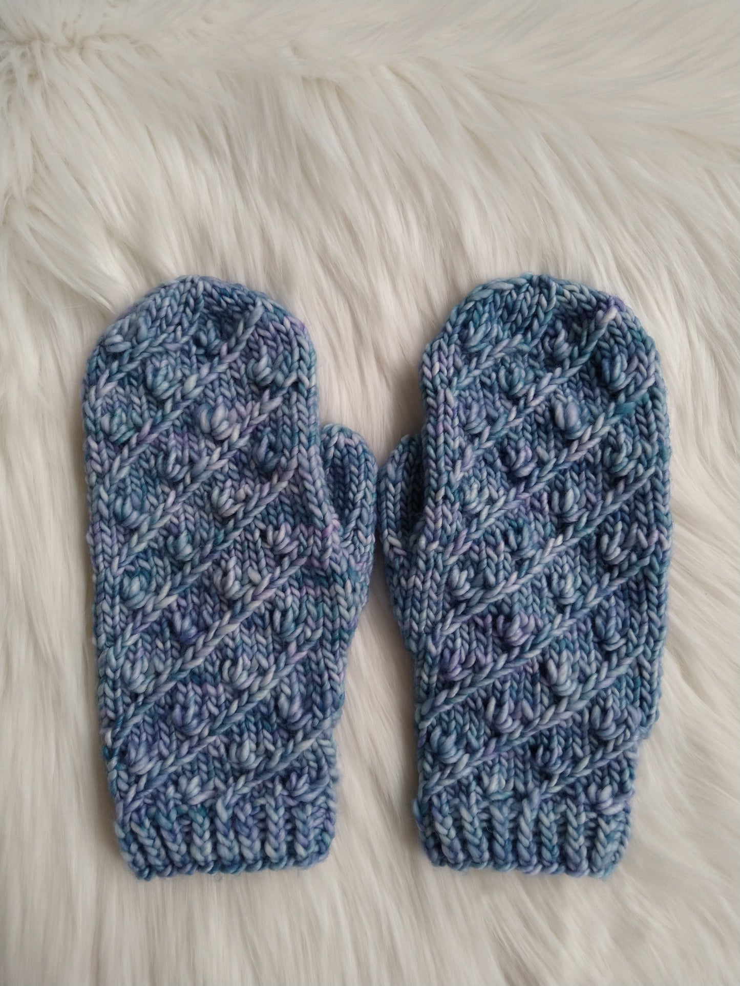 Veela Mitts Knitting Pattern