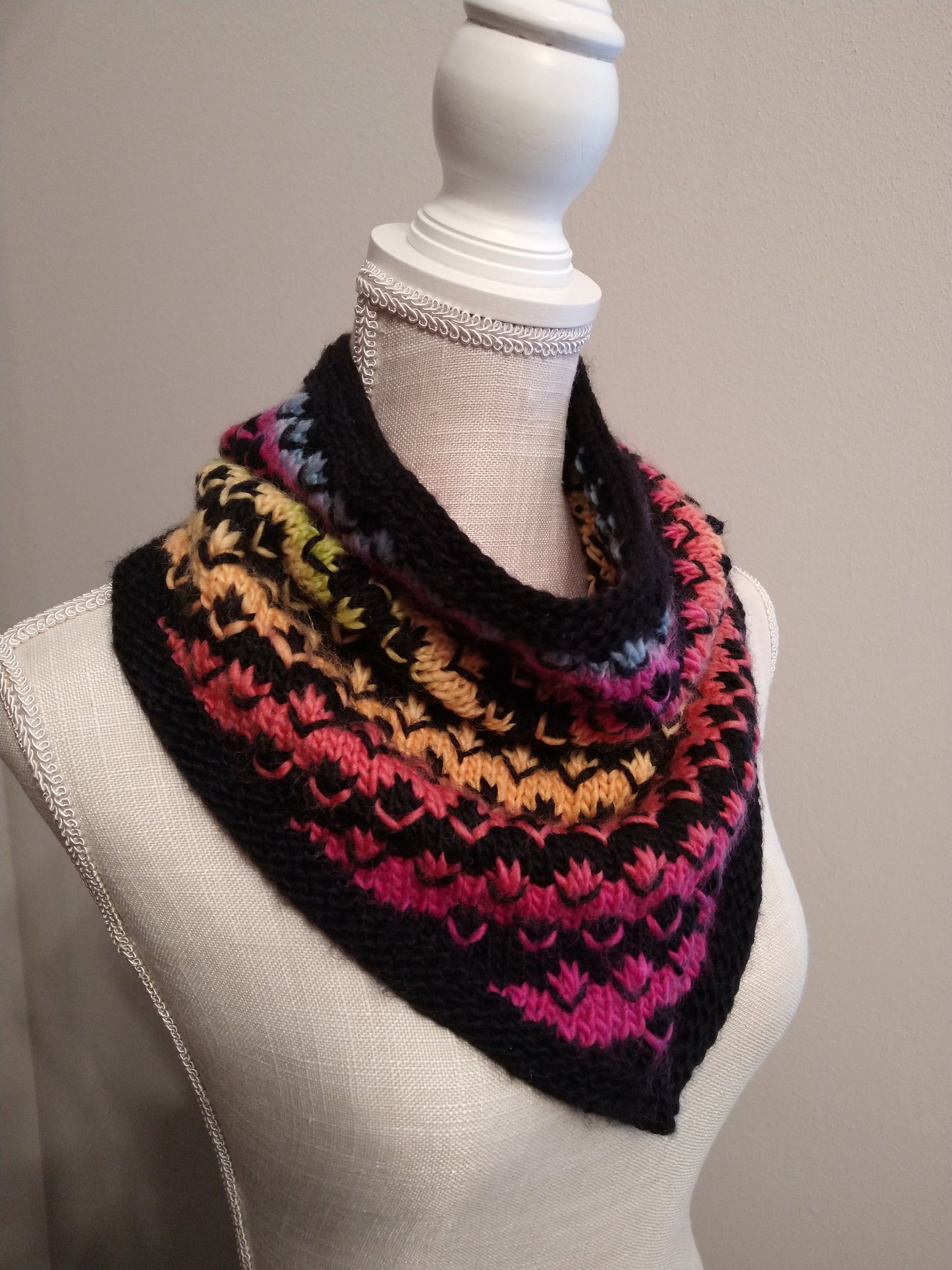 Pomona Bandana Cowl Knitting Pattern