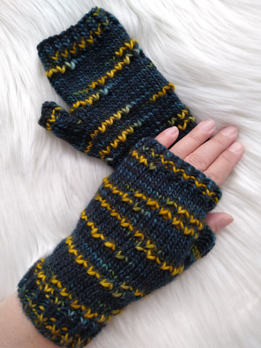 Splinched Mitts Knitting Pattern