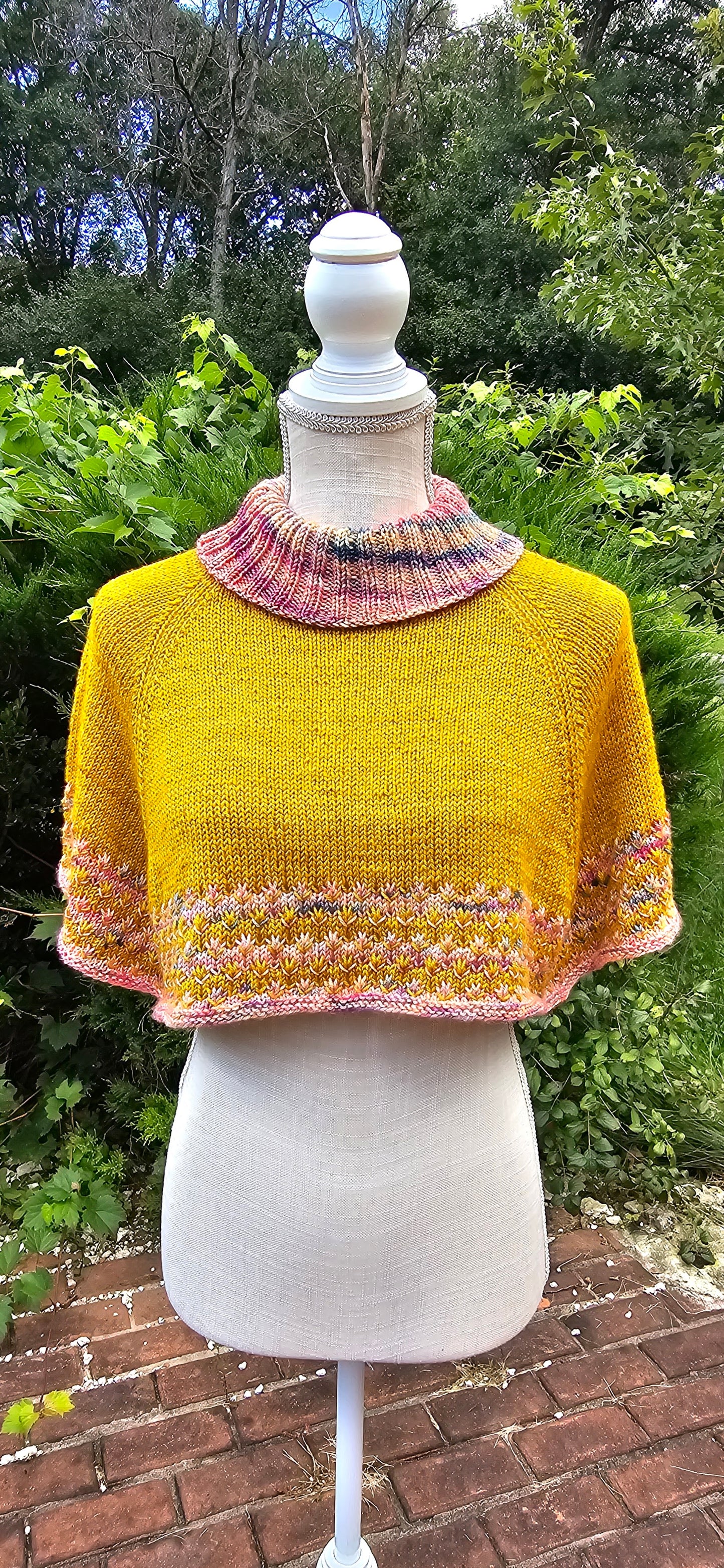 Pomona Capelet Knitting Pattern