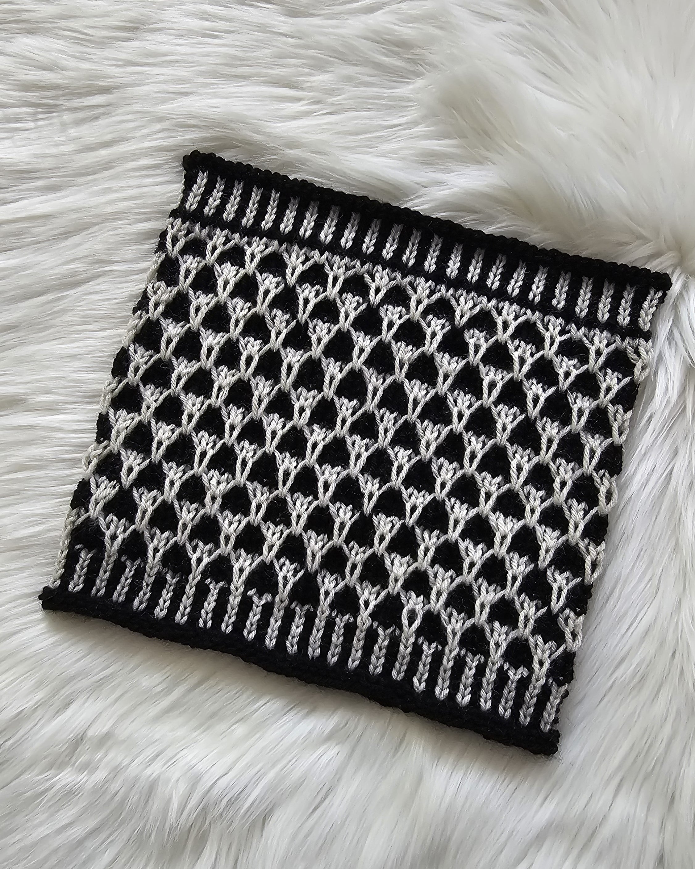 Pattern Slasher Slasher Cowl Knitting Pattern – Wanded Knit and Crochet