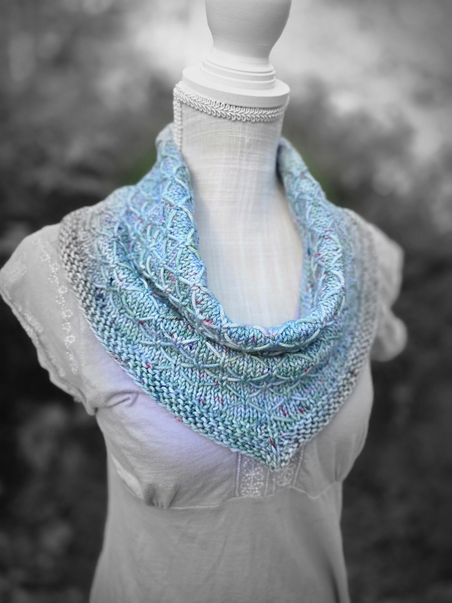 Zoya Bandana Cowl Knitting Pattern