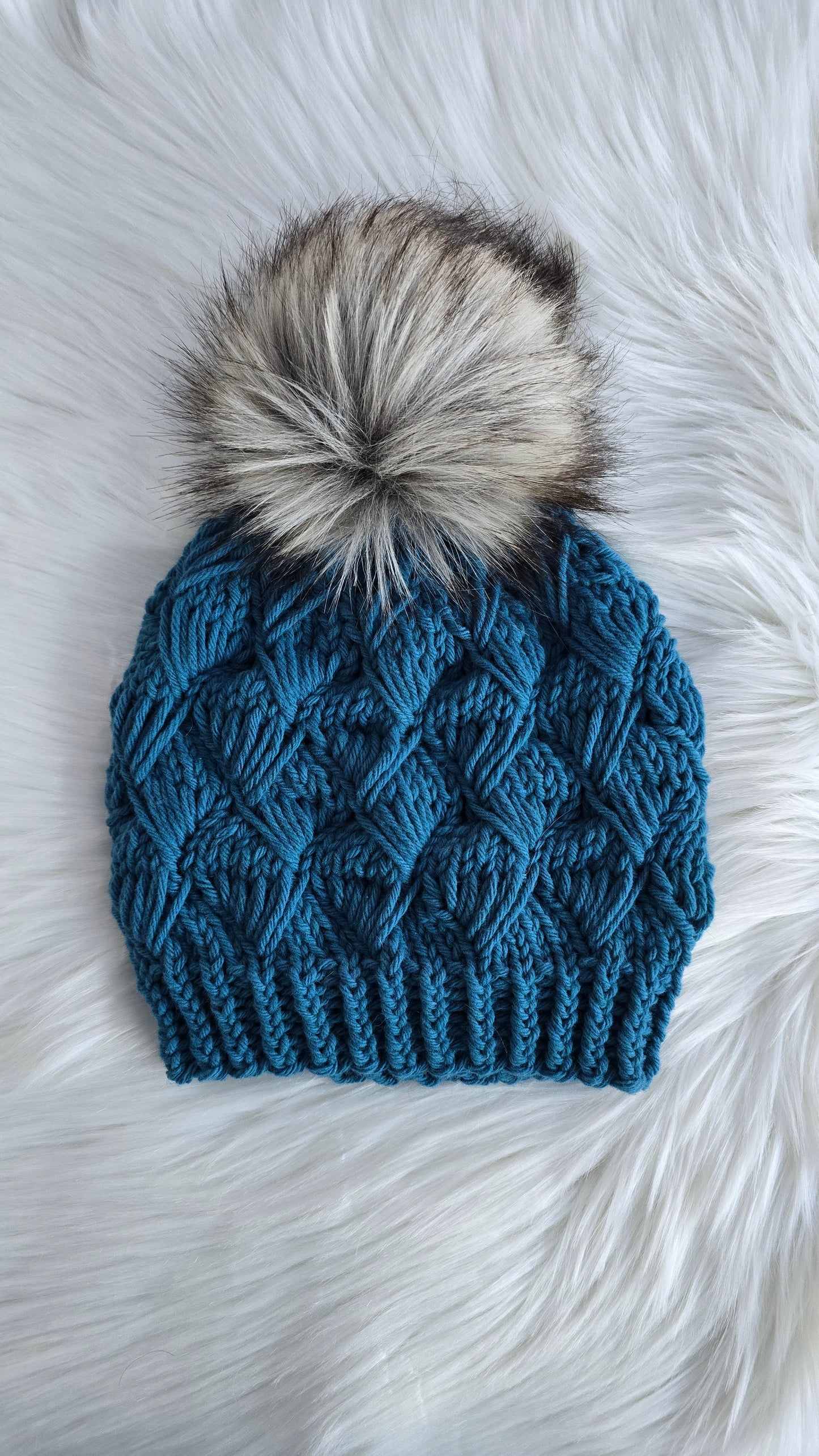 Feathertail Hat Knitting Pattern