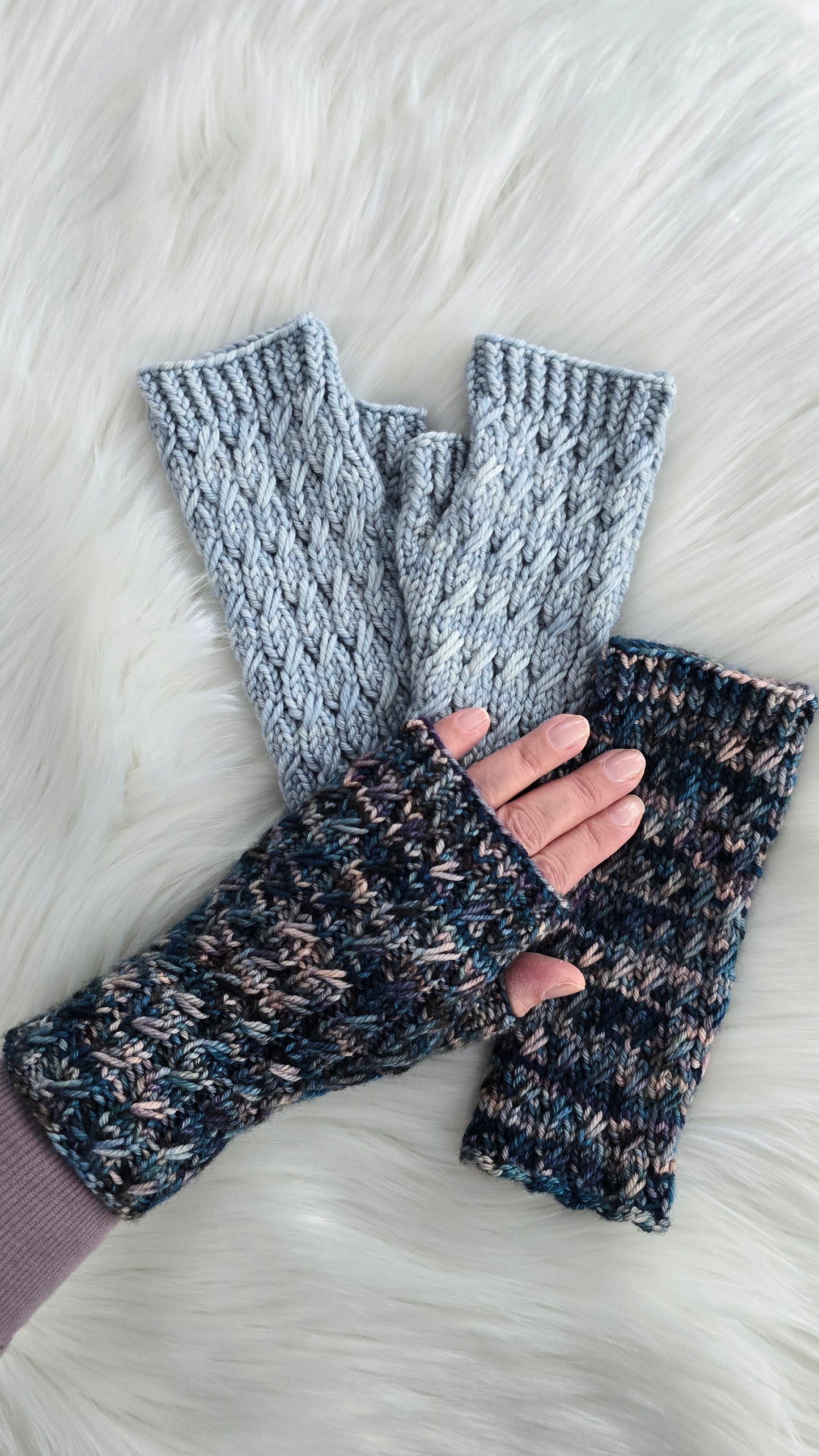 Ascendio Mitts Knitting Pattern