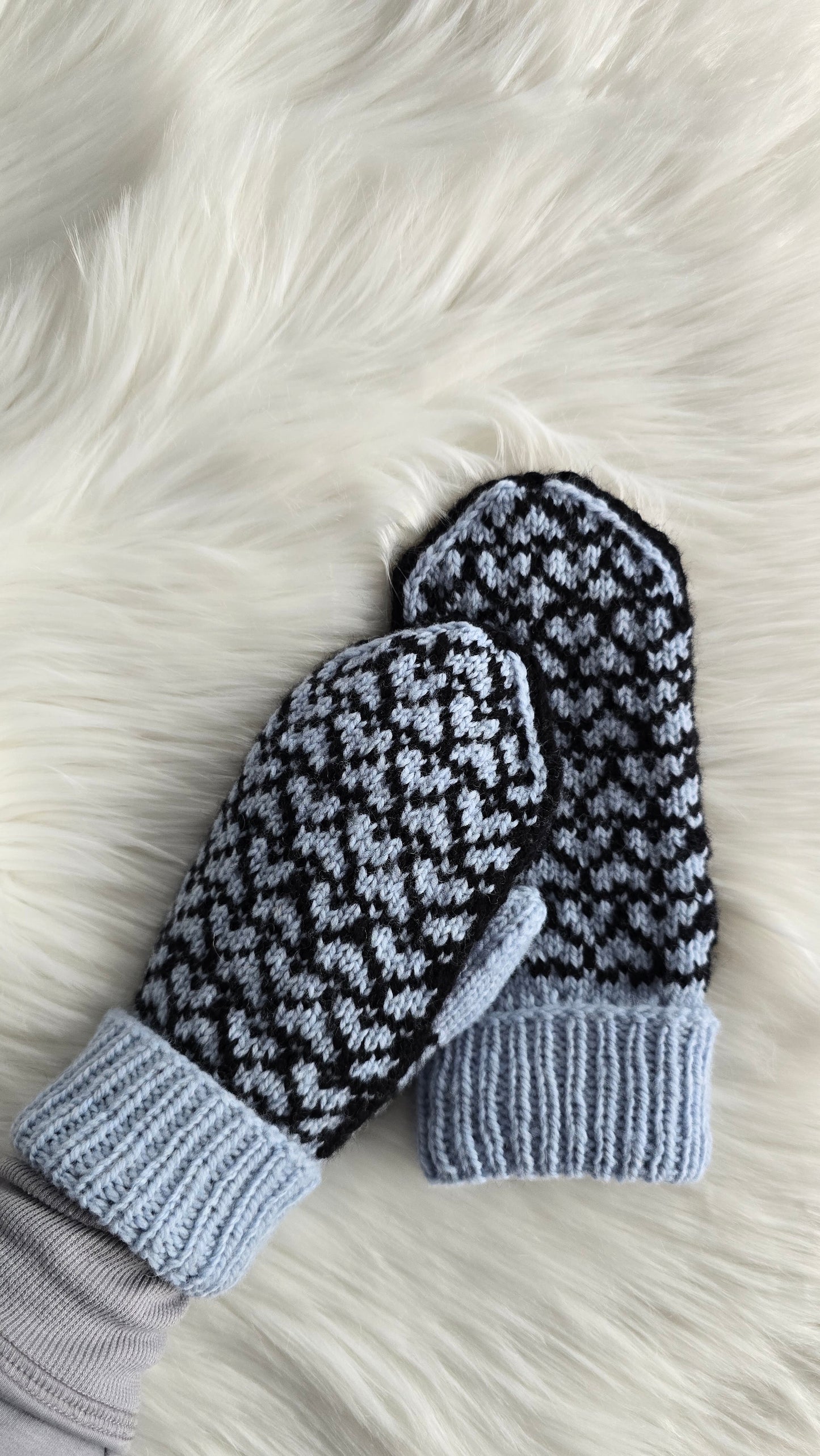 Wholehearted Mittens Knitting Pattern