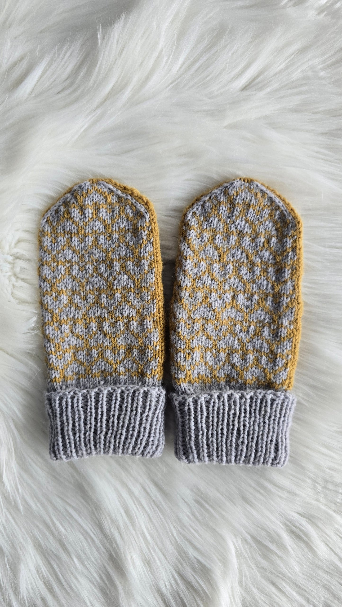 Wholehearted Mittens Knitting Pattern