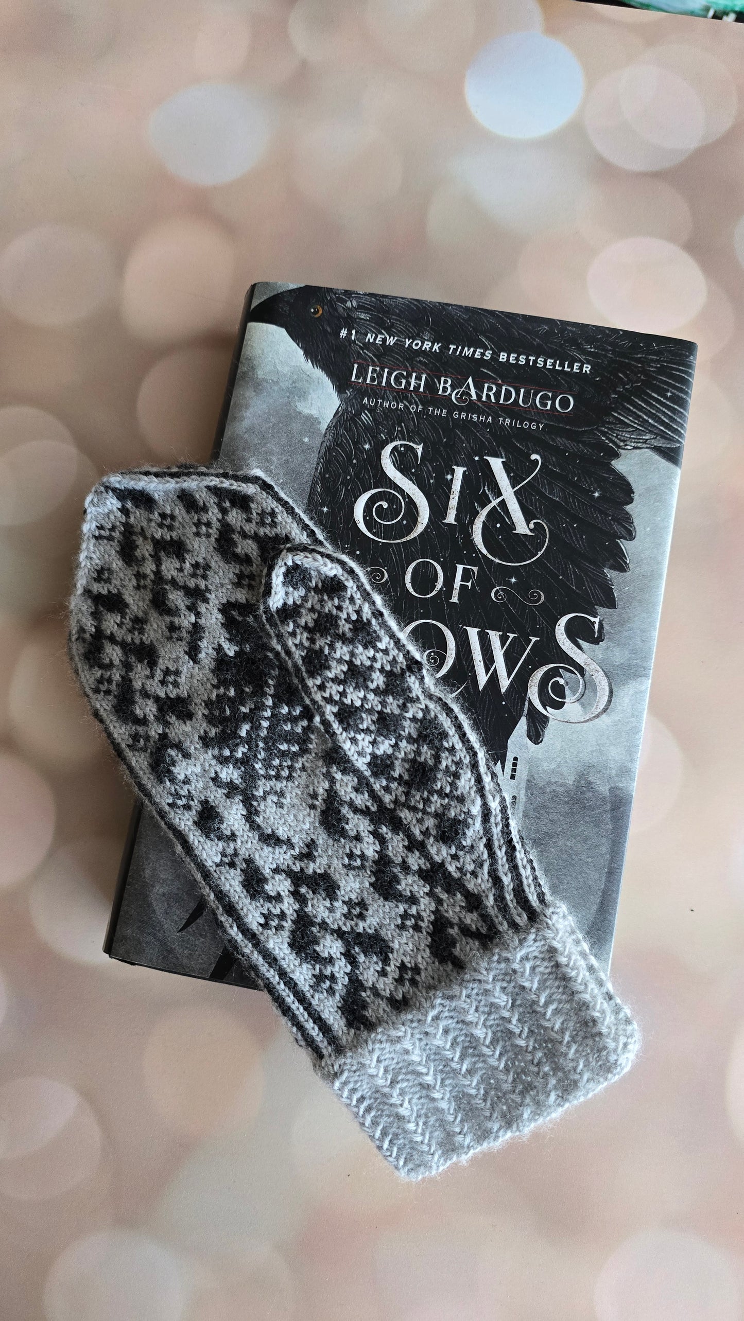 To Catch A Crow Mittens Knitting Pattern