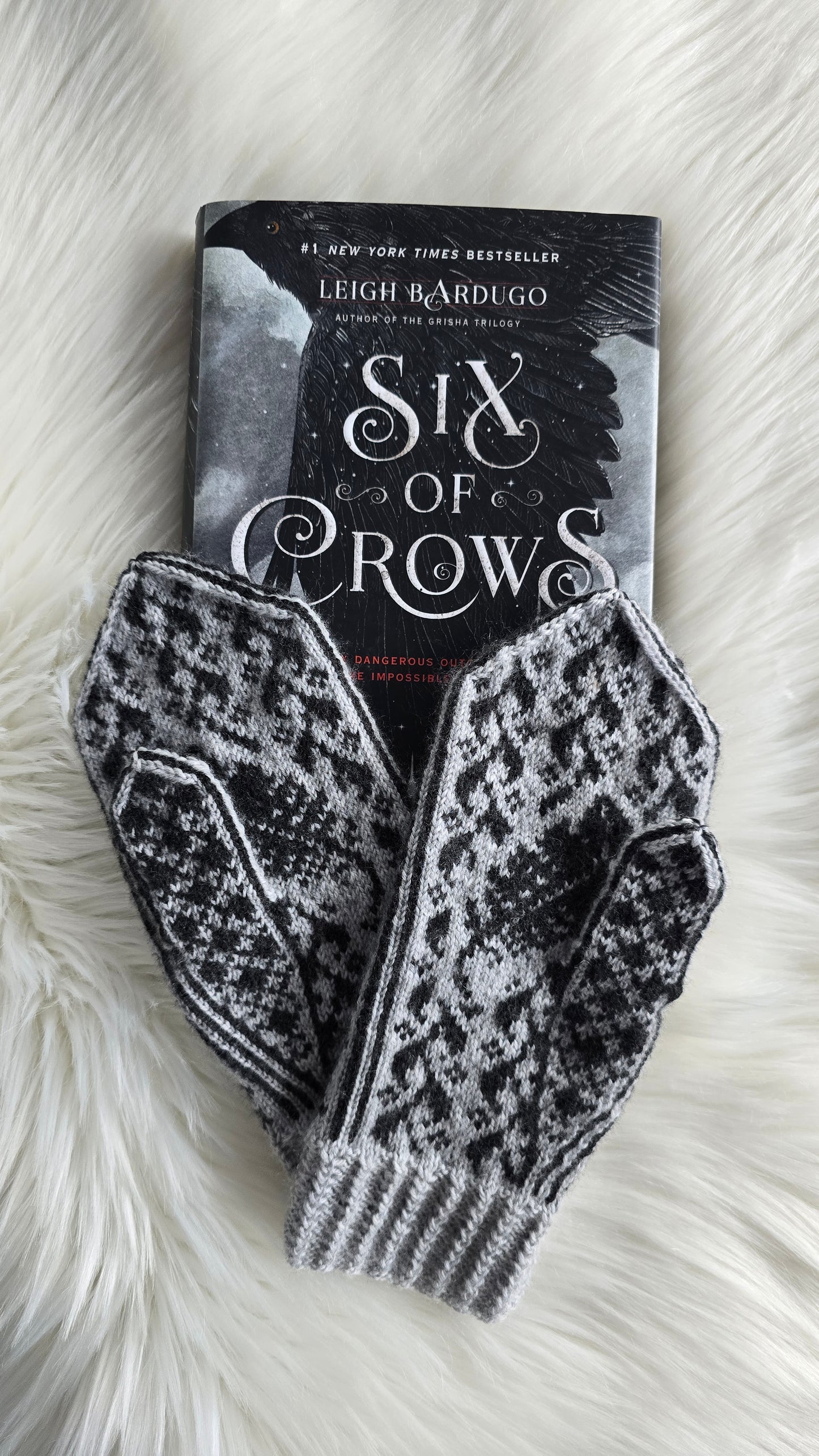 To Catch A Crow Mittens Knitting Pattern
