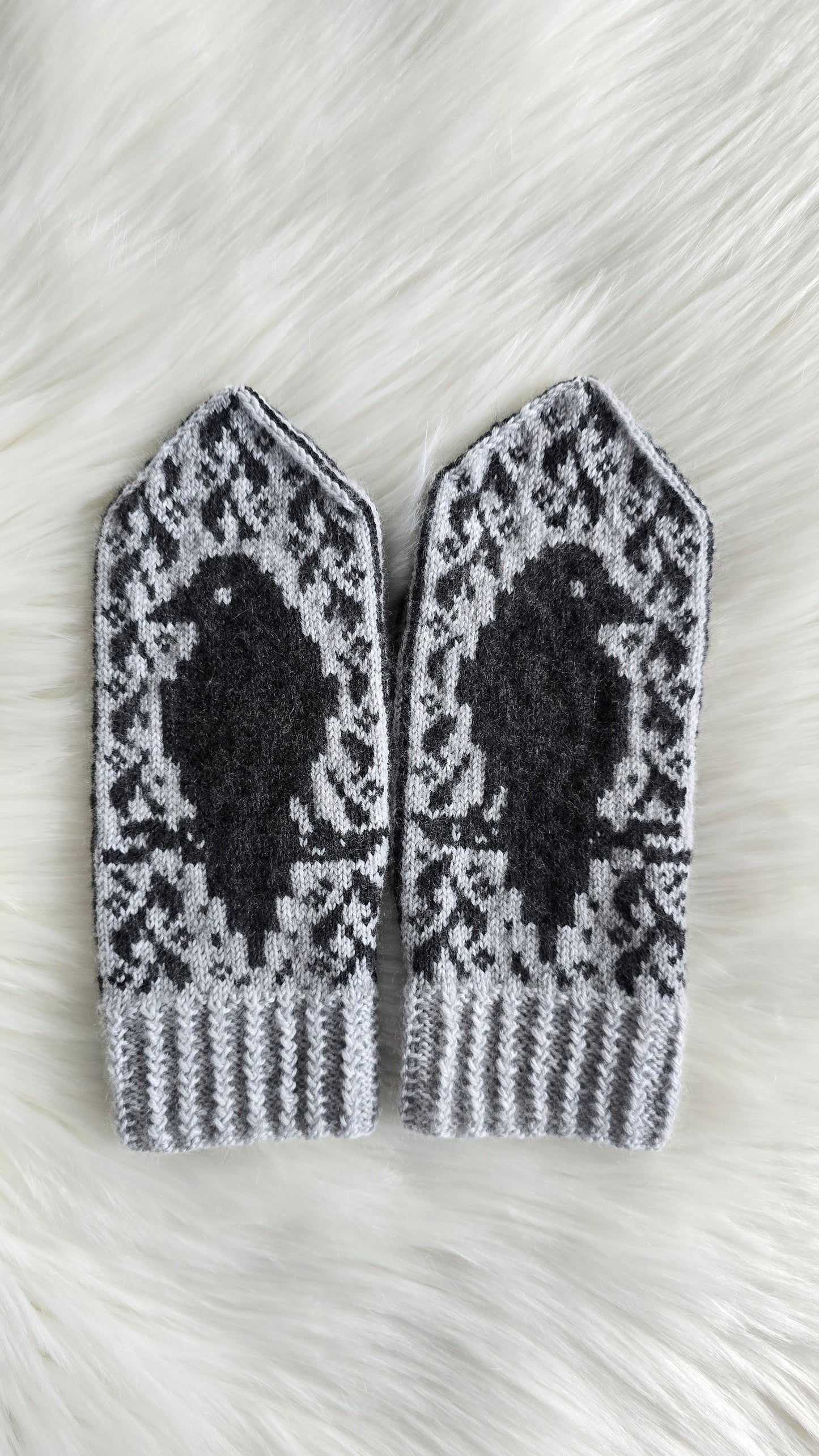 To Catch A Crow Mittens Knitting Pattern