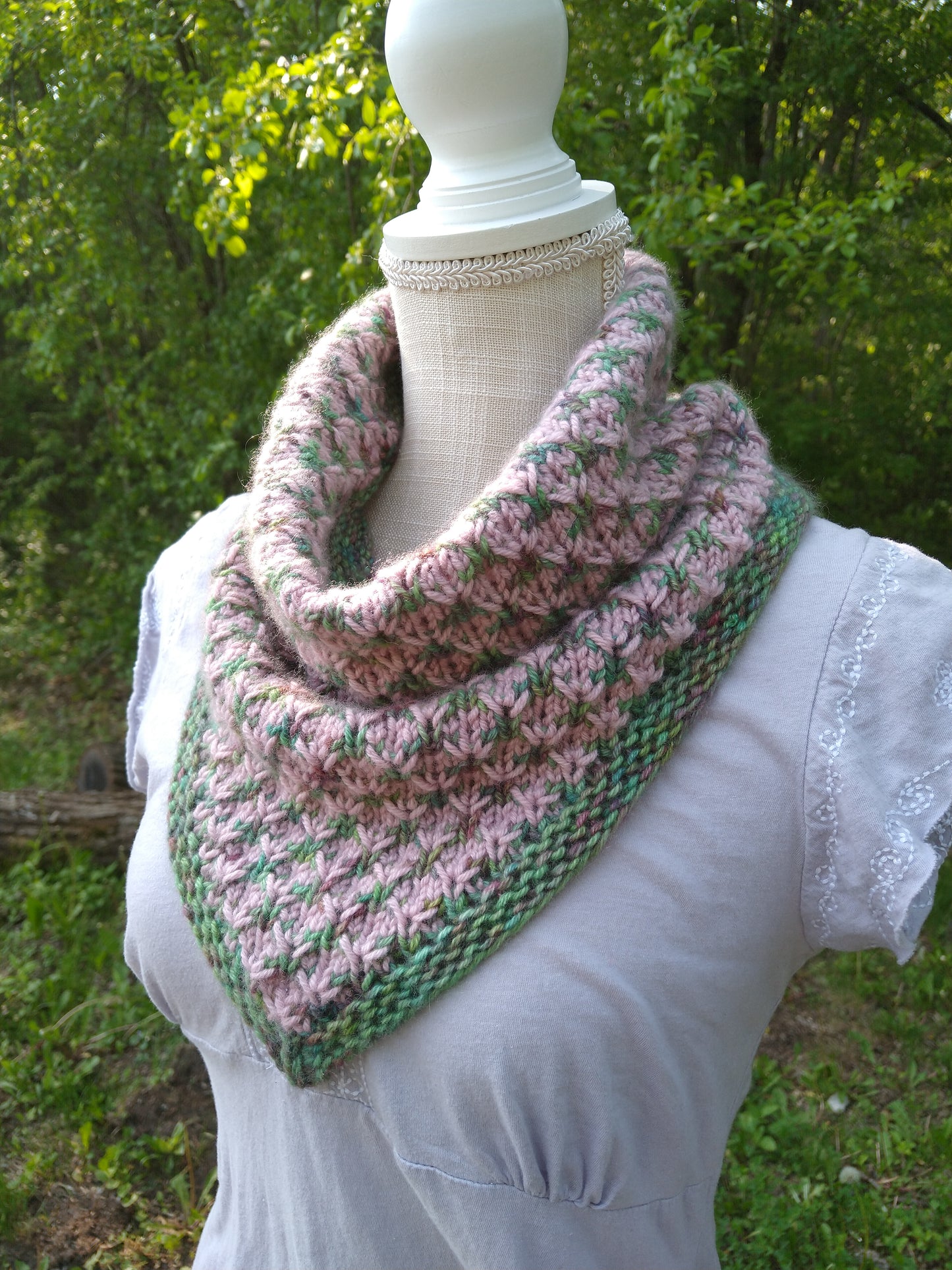 Rosewood Bandana Cowl Knitting Pattern