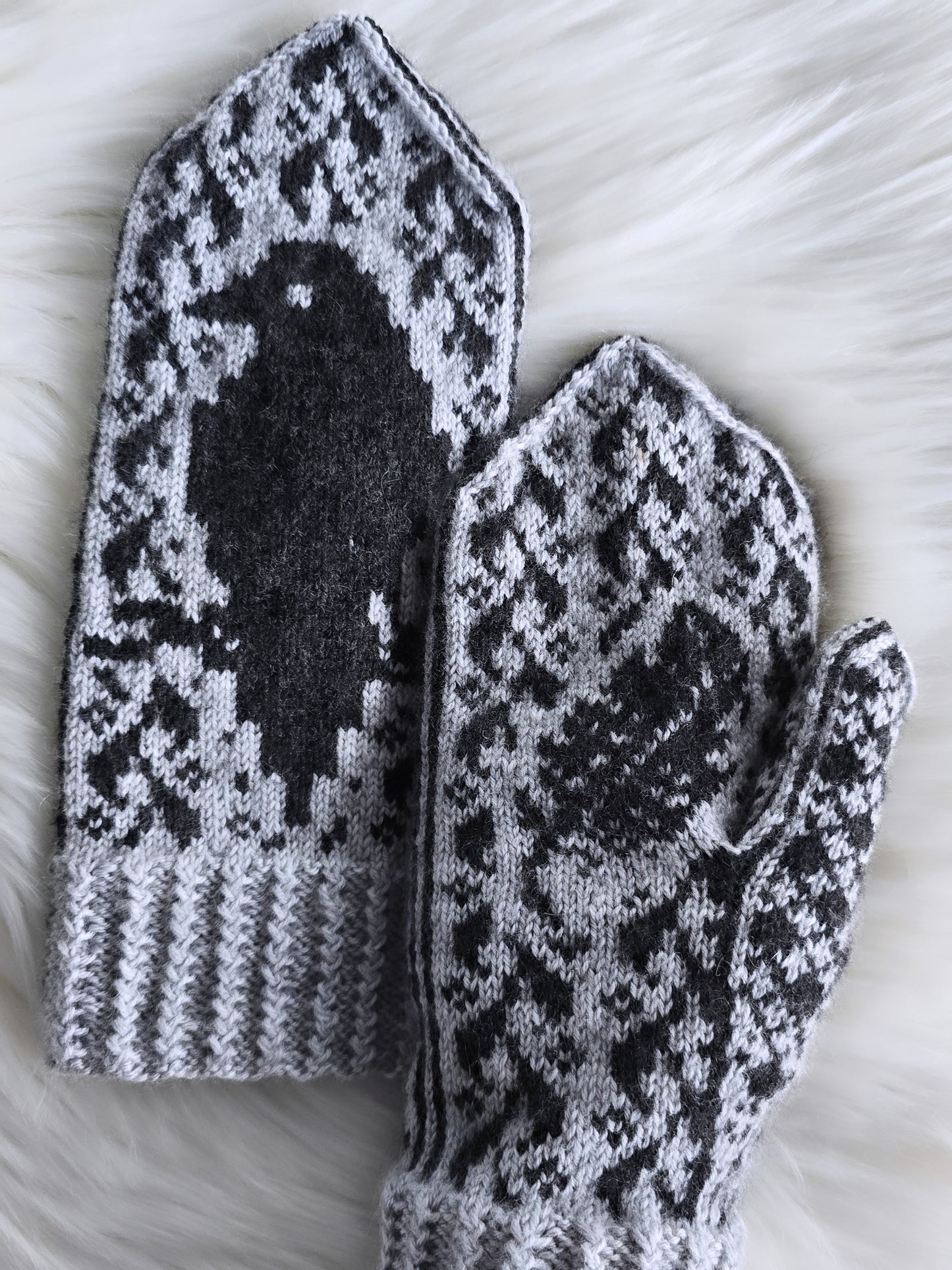 To Catch A Crow Mittens Knitting Pattern
