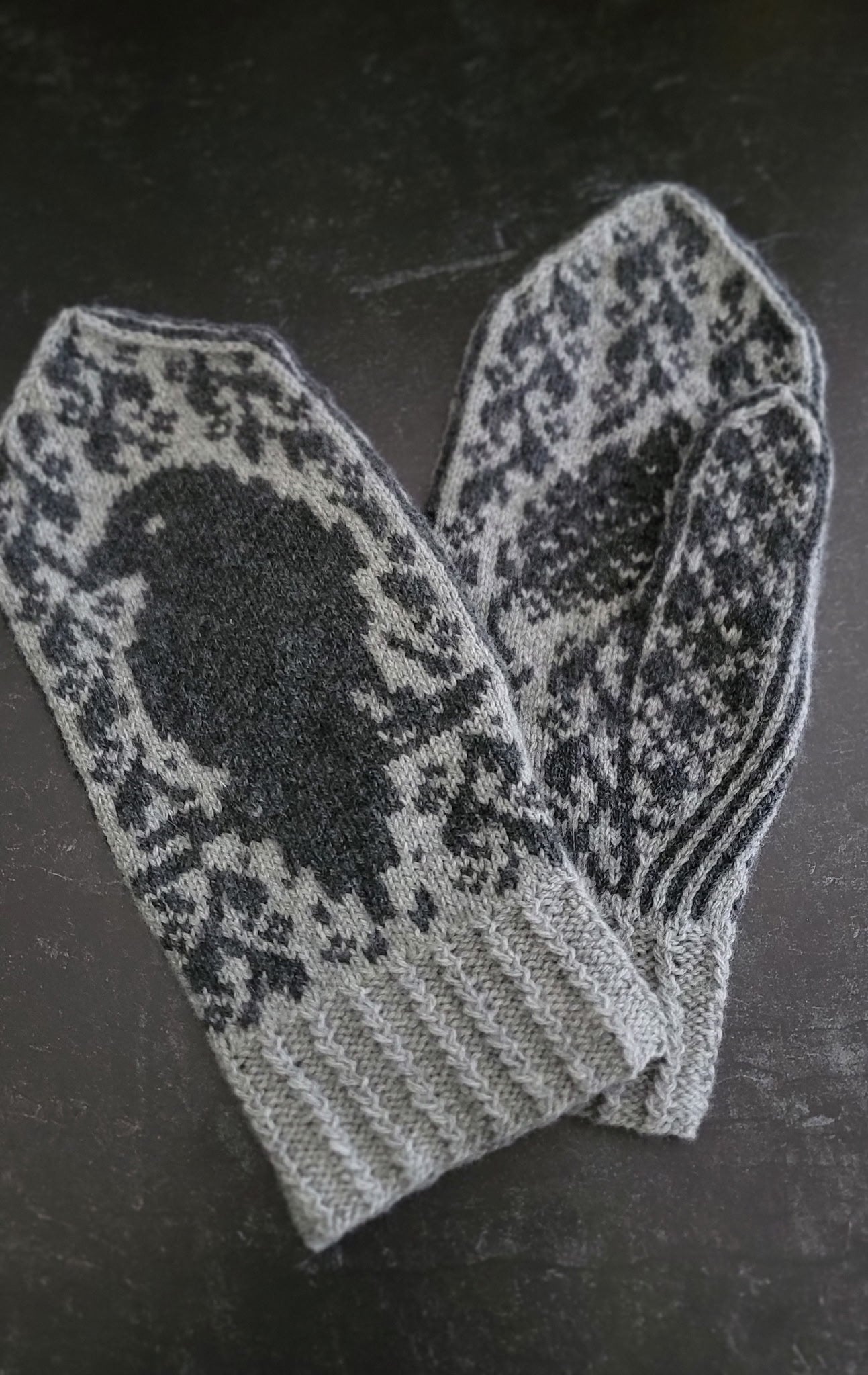 To Catch A Crow Mittens Knitting Pattern