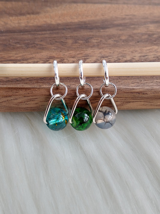 Stitch Markers - triangle framed, set of 3