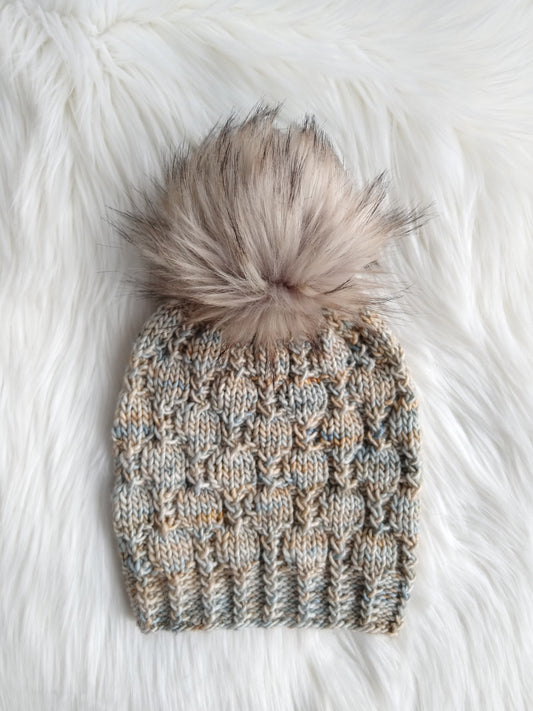 Dirigible Plum Hat Knitting Pattern