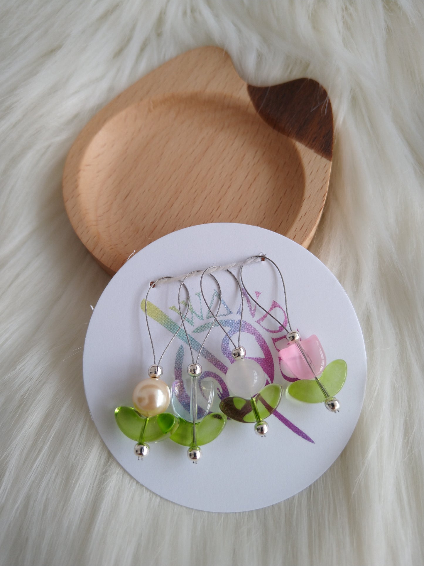 Stitch Markers - Tulips & round flowers, set of 4 (silver wire)